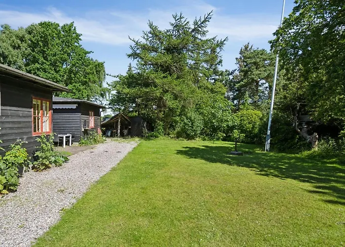 Antonina - 10m From The Sea By Interhome